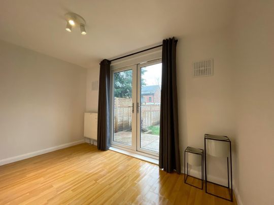 2 Bed Flat, Ground Floor, W5 - Photo 1