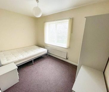 4 bedroom terraced house to rent - Photo 4