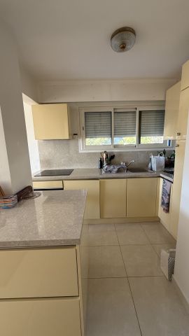 Grand T2 vue mer, parking et cave - Photo 5