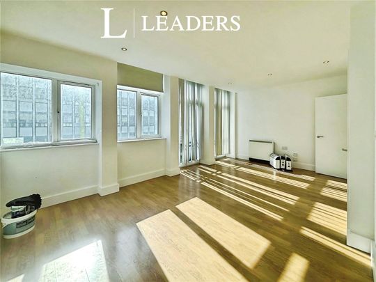 2 bedroom apartment to rent Victoria Avenue, Southend-on-Sea, Essex, SS2 - Photo 1