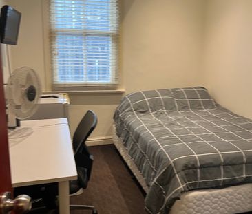 Darlington - Photo 4