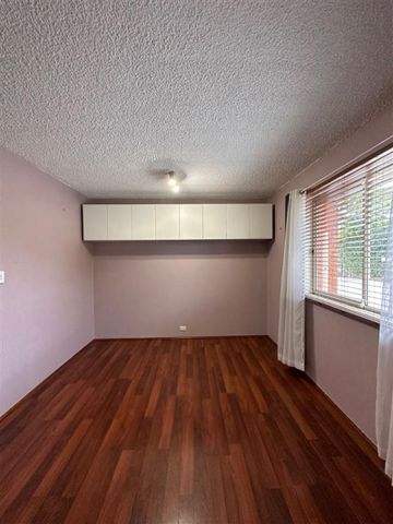 17/22 Mowatt Street, Queanbeyan - Photo 2