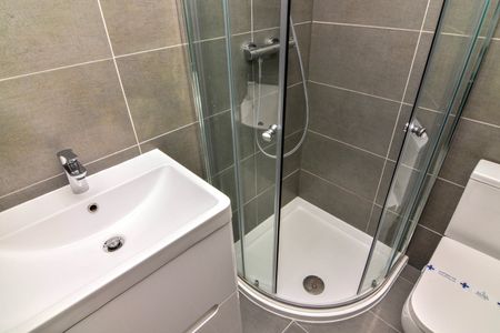 Studio Flat, Manilla Street, E14 - Photo 2