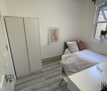 1 bedroom flat to rent - Photo 6