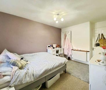 Thorney Leys, Witney, Oxfordshire, OX28 - Photo 3