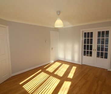 Thirsk Grove, LS10 - Photo 1