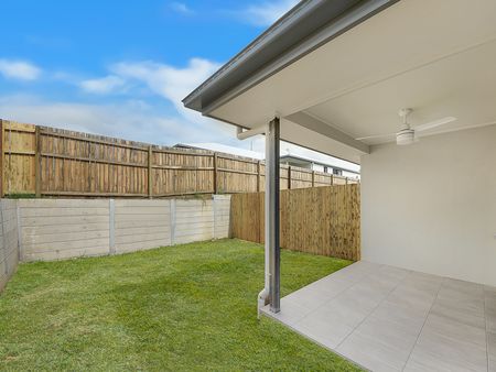 2/64 Logan Reserve Road,WATERFORD WEST - Photo 2