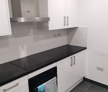 1 Bed Flat, Croydon Road, CR0 - Photo 2