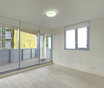 Security two-bedroom apartment with magnificent views - Photo 5