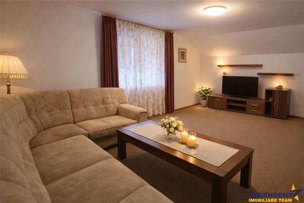 Vila cu 5 camere si garaj propriu, Centrul Istoric Drumul P - Photo 1