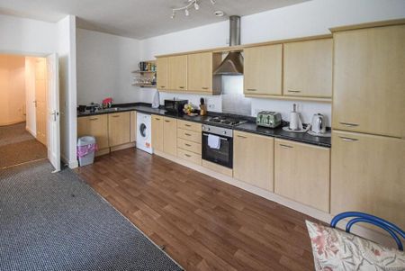 2 bedroom apartment to rent - Photo 3