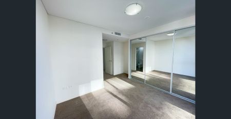 3 Bedroom in Mascot - Photo 3