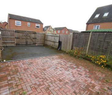 3 bedroom terraced house to rent - Photo 4