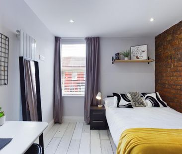 1 bedroom in a house share to rent - Photo 2