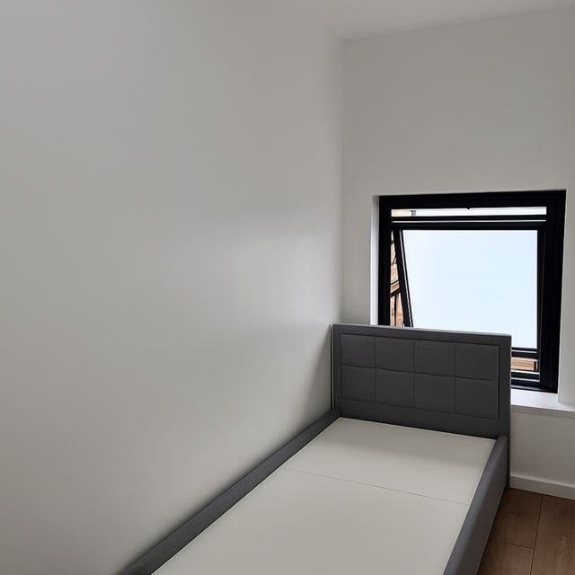 2 Bed Flat, Station Parade, IG11 - Photo 1