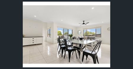 MODERN FAMILY LIVING IN A PEACEFUL, LEAFY SETTING - Photo 3