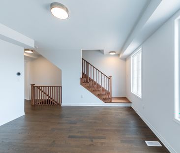 For Lease - 3028 Merrick Road, Oakville, Ontario - Photo 3