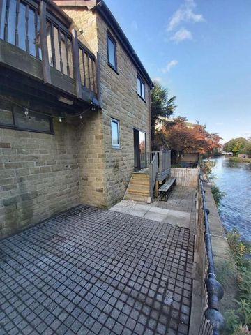 Airedale Wharfe, Rodley, Leeds, LS13 - Photo 2