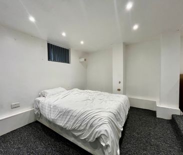 Dewsbury Road, Leeds - Photo 1