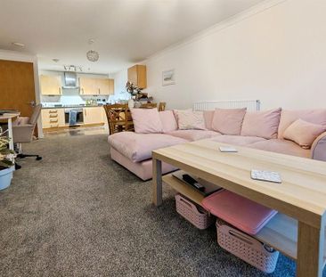 2 bedroom apartment to rent - Photo 4