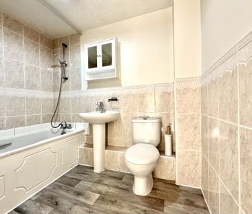 Mountbatten Close, Preston - Photo 4