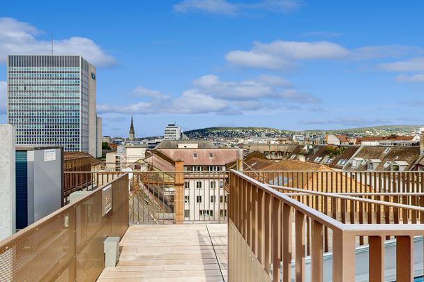 Zentrale und moderne Wohnung mit privater Dachterrasse - Foto 1