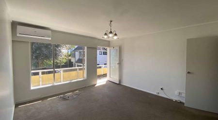 Tidy Unit - Great Location! - Photo 2