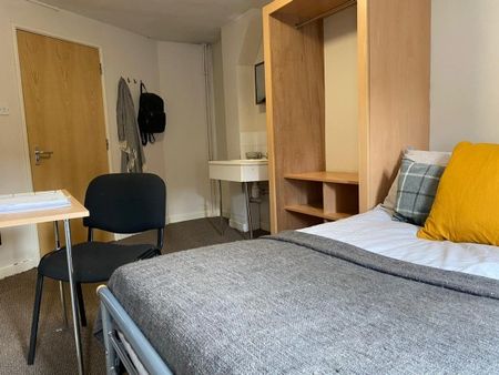 4 Bed - Flat 2, Cathedral Court â€“ 4 Bed - Photo 5