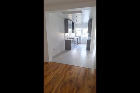 3 Bed Flat, Cypress Road, HA3 - Photo 4