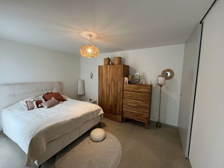 APPARTEMENT DE 2 PIÈCES À KLOTEN (ZH), MEUBLÉ, TEMPORAIRE - Photo 2