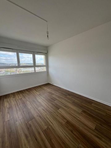 Location Appartement 3 pièces 60m² ST ETIENNE DU ROUVRAY 76800 - Photo 2