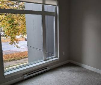 West facing 2-bed/2-bath w/balcony & insuite laundry - Immediately! - Photo 1