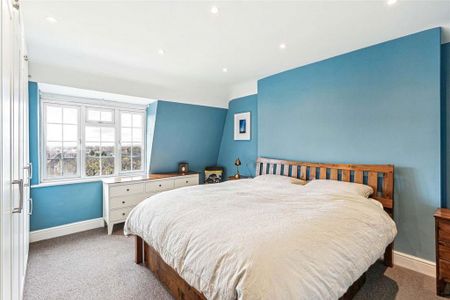 3 bedroom flat to rent - Photo 4