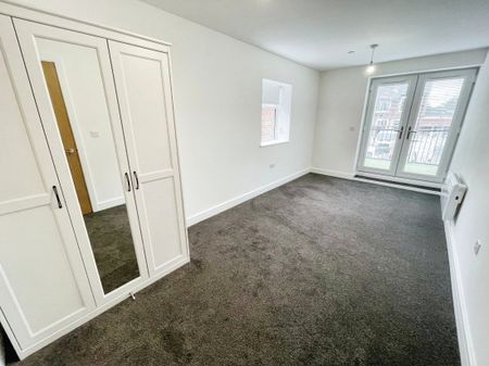 Cowbridge Road East, CARDIFF - Photo 4