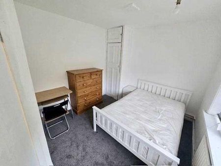 5 bedroom house share to rent - Photo 4