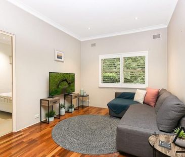 Impressive two bedroom apartment in prized position - Photo 3