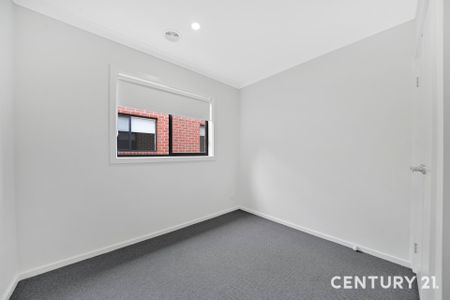 Brand New Family Home !!! - Photo 4