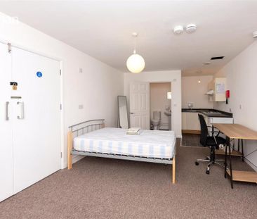 1 bedroom flat to rent - Photo 2