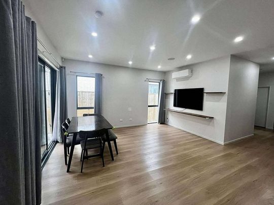 Bright, Beautiful & Ready for You *Fully Furnished - Photo 1