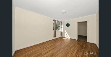 2 Bedder in Vibrant St Kilda - Endless Possibilities Await! - Photo 5