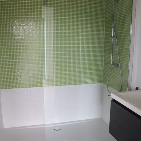 Modern éénslaapkamerappartement op 3eV met terras - Foto 1