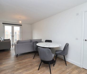 2 bedroom apartment to rent - Photo 3