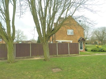 2 Bedroom House Badersfield NR10 to Let - Photo 4