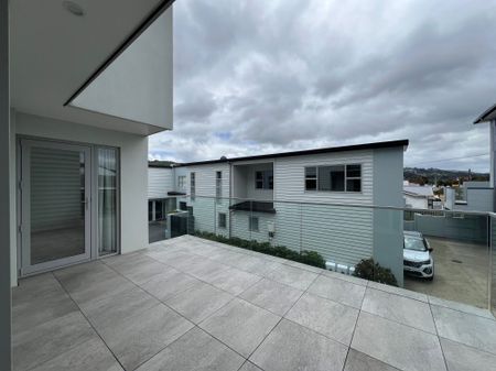 Petone 3 Bedrooms - Photo 2