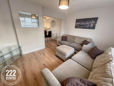 Canberra Avenue - Warrington - WA2 - Photo 3