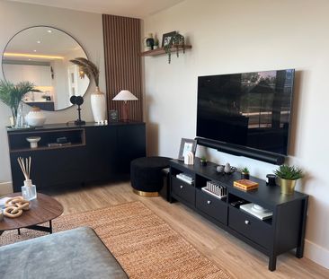 3 Bed Penthouse, Edna Road, SW20 - Photo 4