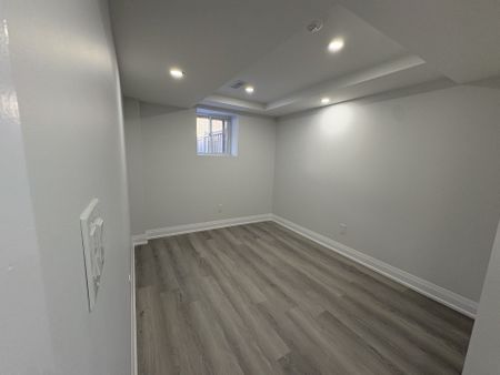 For Lease - 5517 Meadowcrest Avenue Unit# Basement, Mississauga, Ontario - Photo 3