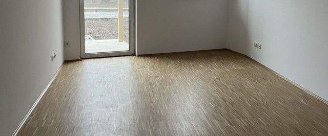 Hochwertiger Erstbezug! Neubau, schöne Terrasse, modernes Bad, Fußbodenheizung! - Photo 1