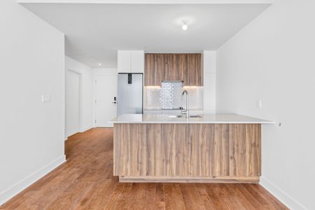 200 Rue Marie-Charles-Le Moyne #921, Longueuil (Le Vieux-Longueuil), J4K5K7 - Photo 5