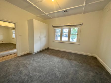 36 Hobart Rd, Murrumbeena - Photo 4